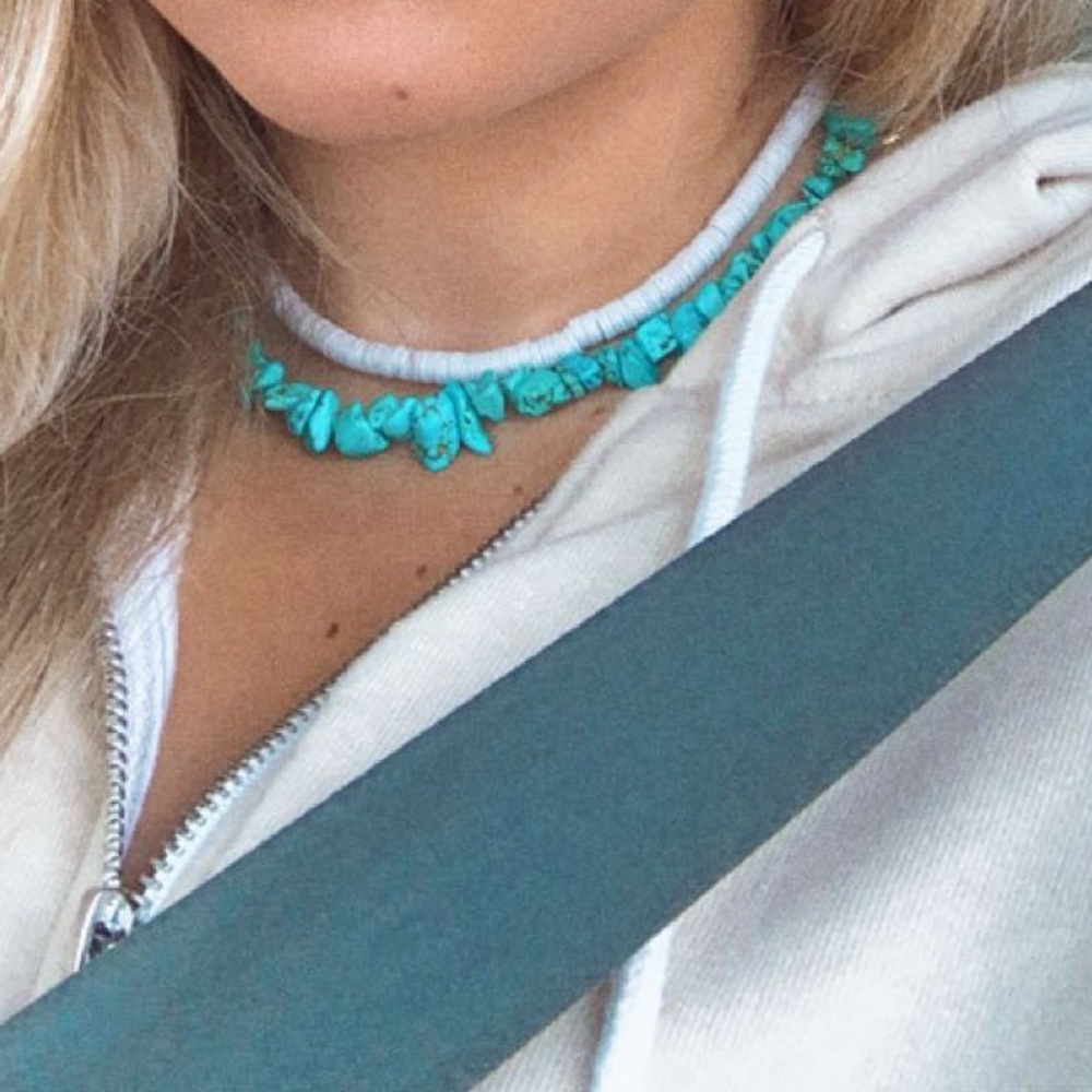 necklace with blue stones - Picture 3 of 3